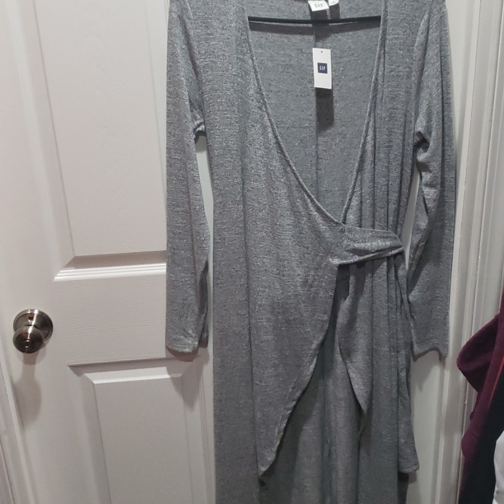 GAP - Picture 4 of 6